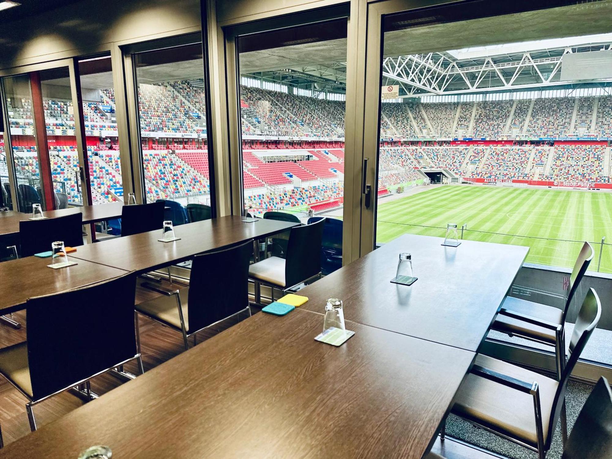 Hotel Tulip Arena - 2 Minuten Fussweg Zur Messe 4*